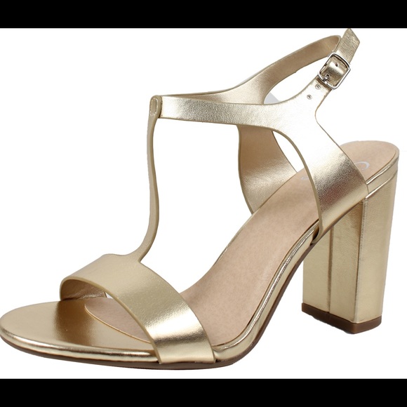 t strap open toe heels